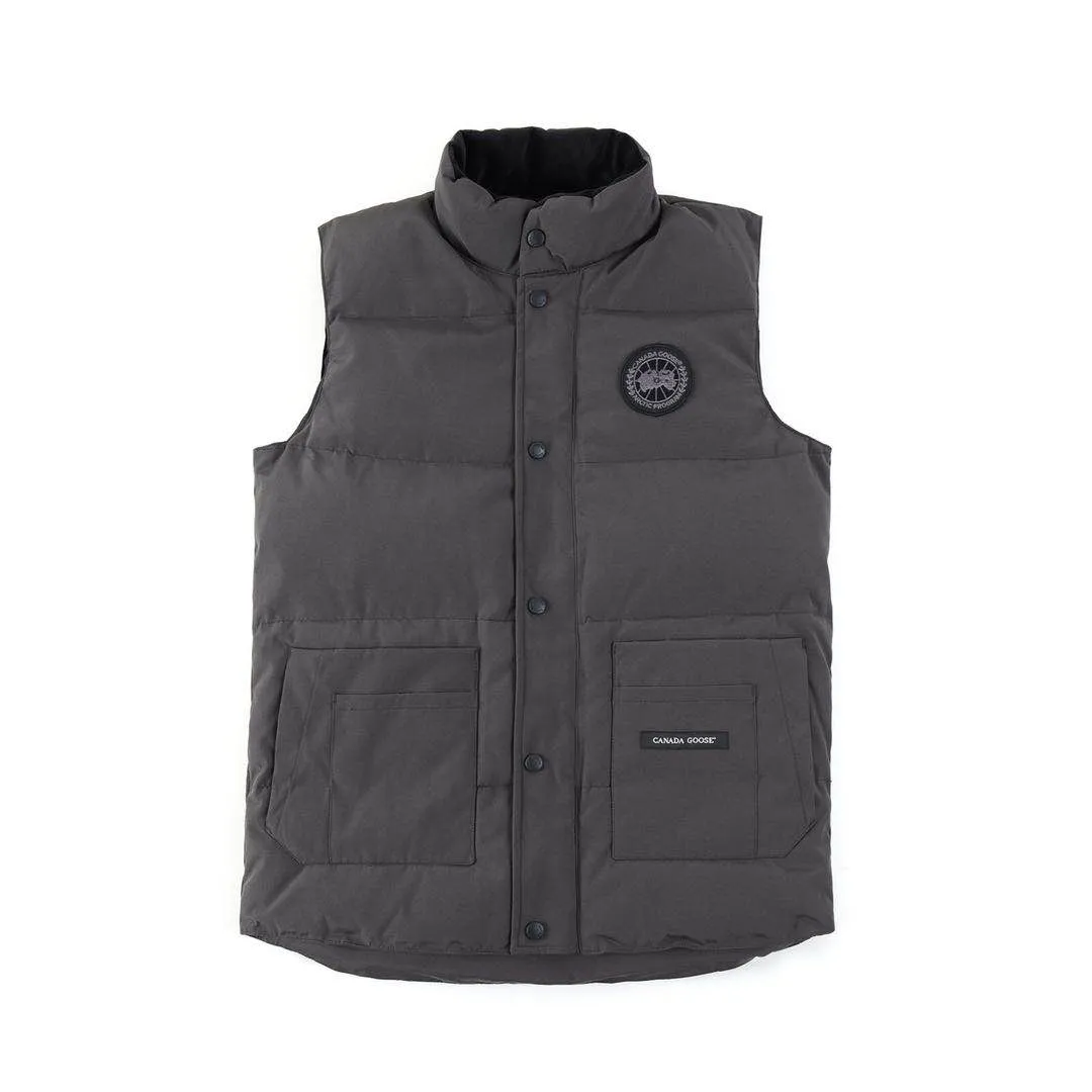 P360 Graphite Gray] Canada Goose Canada Goose#Freestyle Crew 4154M Men’s and Women’s Vest Down# ➖ Genuine synchronous anti-counterfeiting chip sensor! ➖ Imported Behringer embroidery machine to customize 10,000-needle embroidery logo! ➖ Imported 21-count polyester-cotton blended original fabric, using Feather-Light 10D waterproof coating fabric, made of 84.5% polyester fiber and 15.5% cotton, 100% the best feel in the entire network! ➖ The genuine official website uses the national standard 80 white duck down, and will never be misled by false claims such as 90 down or goose down! ➖ 100% nylon nylon lining with double double-layer sealing design to prevent velvet from running away. Top-grade polar fleece is used in the collar and pockets to keep warm and comfortable! ➖ Yoshida YKK provides original custom-made electroplated sliders. YKK two-way lockable zippers are tight and smooth and will not peel off paint! ➖ 3M composite original Velcro is durable, and all accessories and hardware are disassembled and customized! ⛔No slander, no exaggeration, no need for too much copywriting, because it is focused, it is professional!  SIZE: XS S M L XL XXL